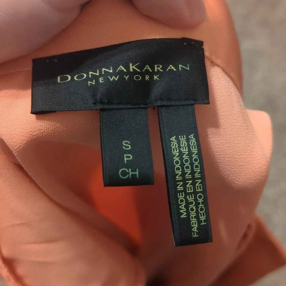 Donna Karan peach satin sleeveless tie neck detail hidden button down blouse - Picture 14 of 14